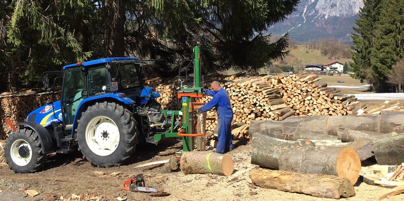 Best Commercial Log Splitters for Firewood Businesses