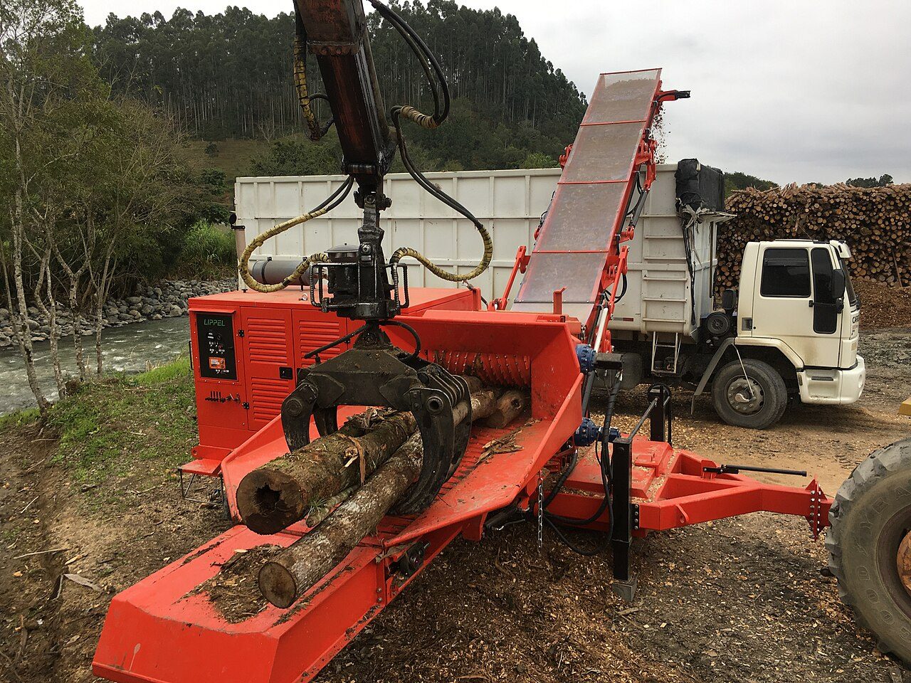 Commercial Wood Chipper Buying Guide: Capacity, Power and Markets