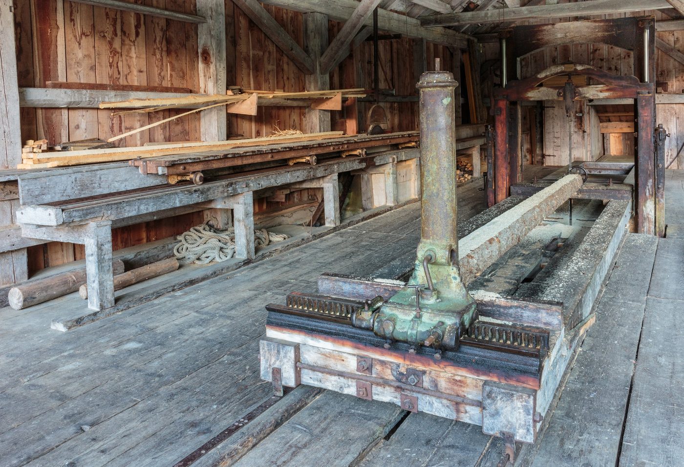 TimberKing Sawmills: Range, Four-Post Design and Resale Strength